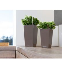 LECHUZA CUBICO 22 Premium Επιτραπέζια Γλάστρα 22x22x41cm Αυτοποτιζόμενη με Δοχείο Φύτευσης Καφέ Espresso Γυαλιστερή Γερμανίας