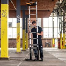 BATAVIA Τηλεσκοπική Σκάλα 3.27m Αλουμινίου με 11 Σκαλιά Βάρος 11.8kg MAX Αντοχή 150kg Πάτημα Σκαλοπατιού 6.5cm GIRAFFE AIR Professional EN131/TÜV