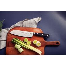 TRAMONTINA Century Μαχαίρι Santoku 18cm (7") με Σφυρήλατη Ανοξείδωτη Λεπίδα και Μαύρη Πλαστική Λαβή