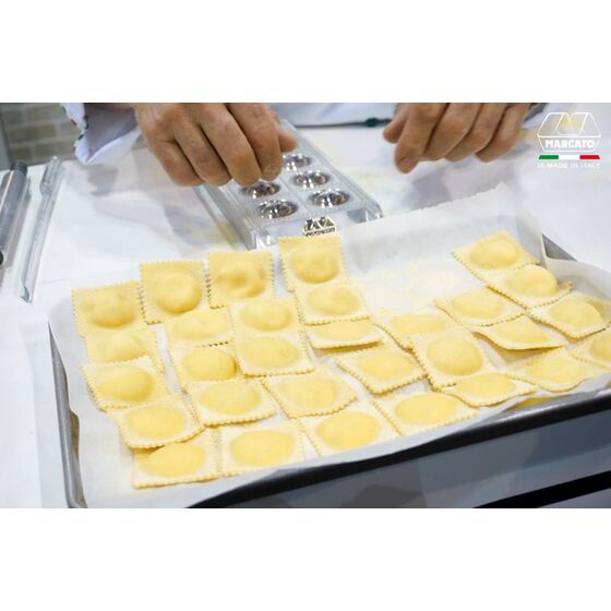 MARCATO Ιταλίας Φόρμα Design 10 θέσεων Μπλε για Ζυμαρικά Ravioli 34x12.5x2cm και Πλάστης