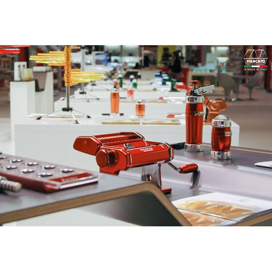 Marcato Φόρμα Design 10 θέσεων Κόκκινο για Ζυμαρικά Ravioli 34x12.5x2cm και Πλάστης