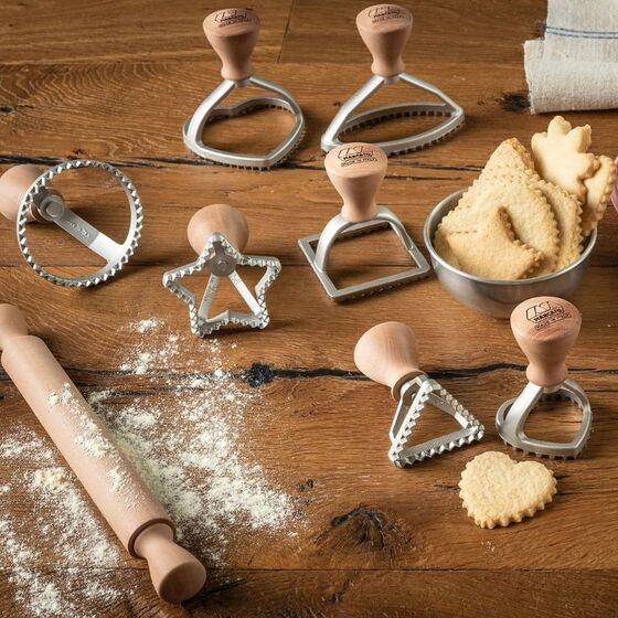 MARCATO Ιταλίας Σφραγίδα-Κόφτης Αλουμινίου για Ζύμες και Ζυμαρικά Ravioli με Ξύλινη Λαβή Design Αστέρι 65mm