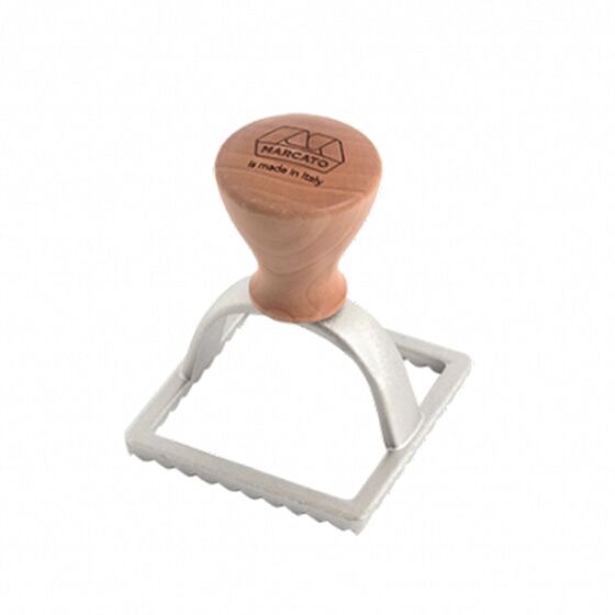 MARCATO Ιταλίας Σφραγίδα-Κόφτης Αλουμινίου για Ζύμες και Ζυμαρικά Ravioli με Ξύλινη Λαβή Design Τετράγωνο 58mm