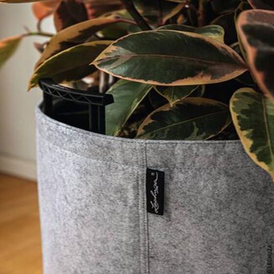 LECHUZA TRENDCOVER Felt 23 Γλάστρα με Φυσική Όψη Τσόχας Ø23x26.5cm Αυτοποτιζόμενη με Δοχείο Φύτευσης Dark Grey Γερμανίας