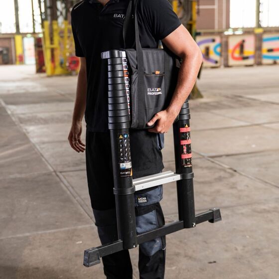 BATAVIA Τηλεσκοπική Σκάλα 3.27m Αλουμινίου με 11 Σκαλιά Βάρος 11.8kg MAX Αντοχή 150kg Πάτημα Σκαλοπατιού 6.5cm GIRAFFE AIR Professional EN131/TÜV